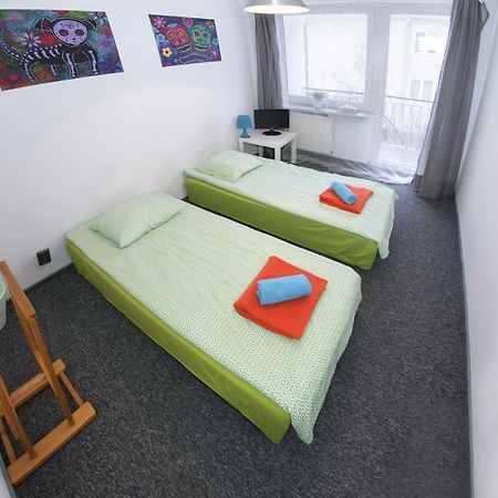 Wierzbno Hostel Varsovie Extérieur photo
