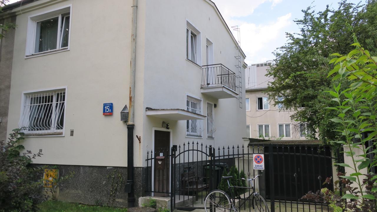 Wierzbno Hostel Varsovie Extérieur photo