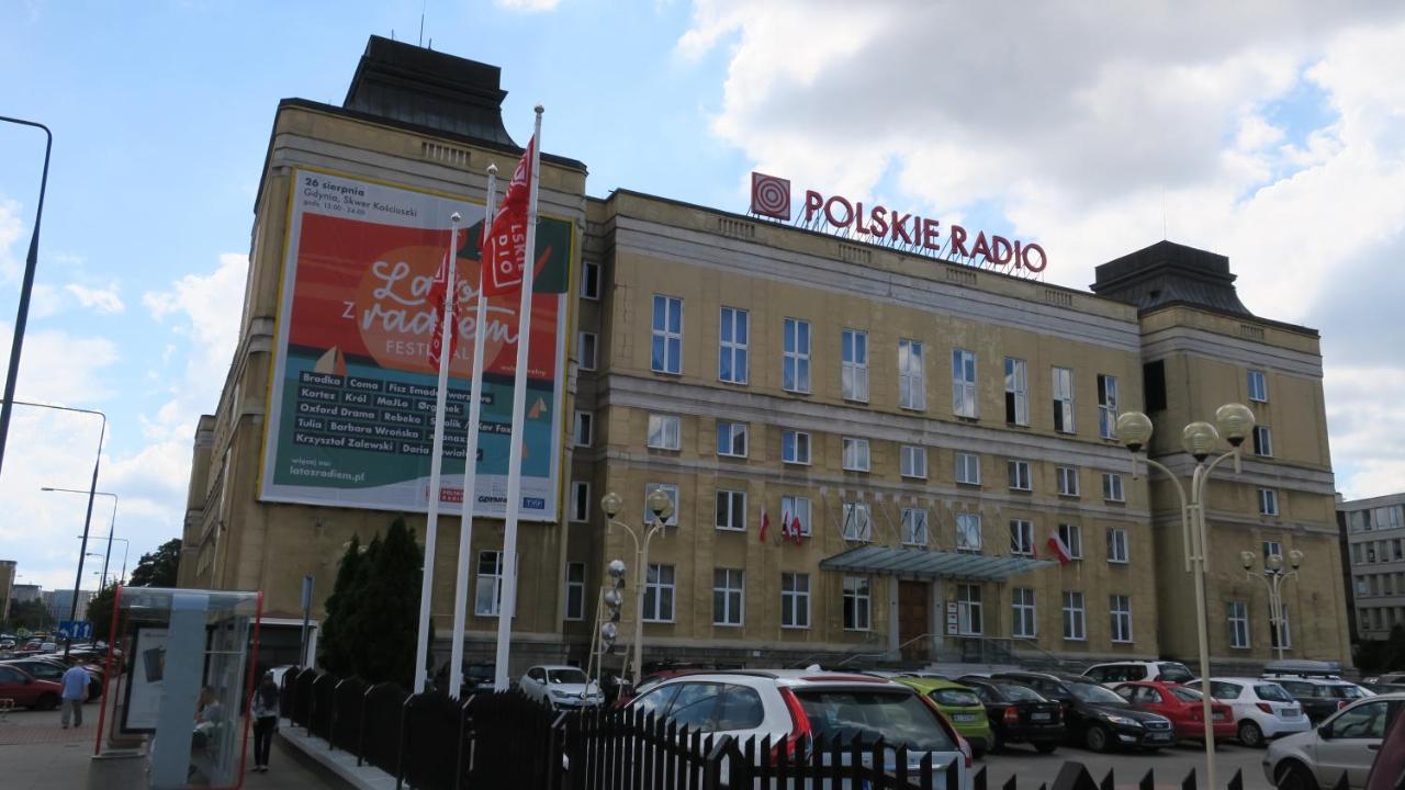 Wierzbno Hostel Varsovie Extérieur photo